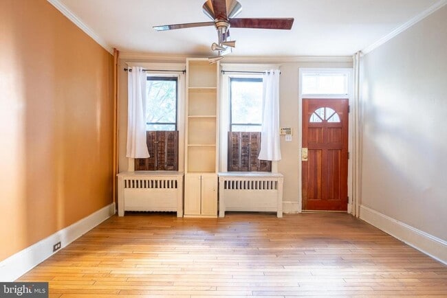 Primary Photo - 606 S Delhi St