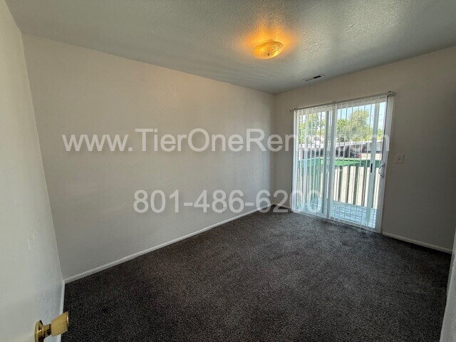 Building Photo - NO DEPOSIT option available for qualified ...