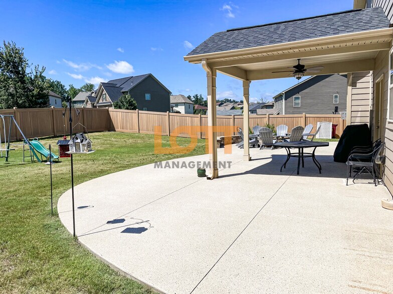 Building Photo - 658 Diamond Ridge Way