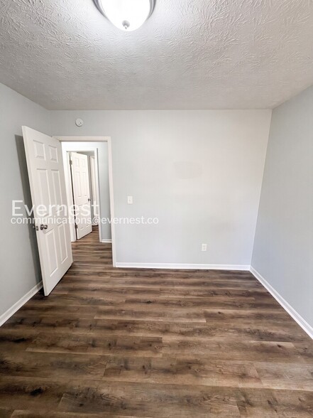 Building Photo - 8038 Flamingo Dr