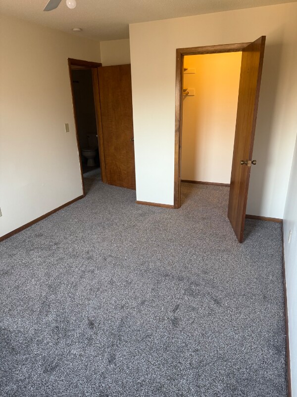 Building Photo - 729 Oakdale Ave