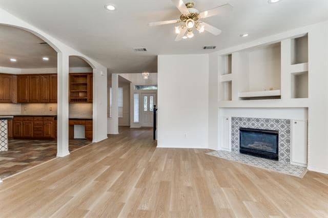 Building Photo - 8501 Wareham Dr