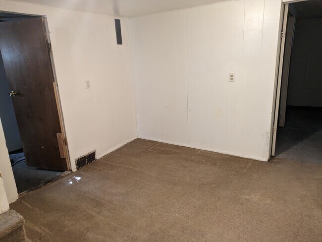 Building Photo - 129 N Johnson Ave