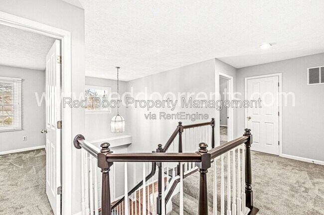 Building Photo - 261 Wyndotte Dr