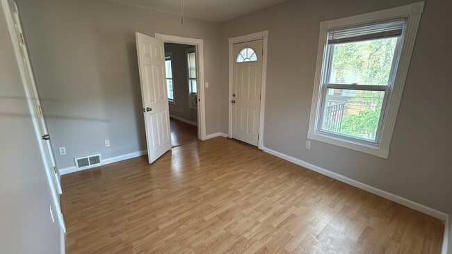 Building Photo - 12010 Paul Ave