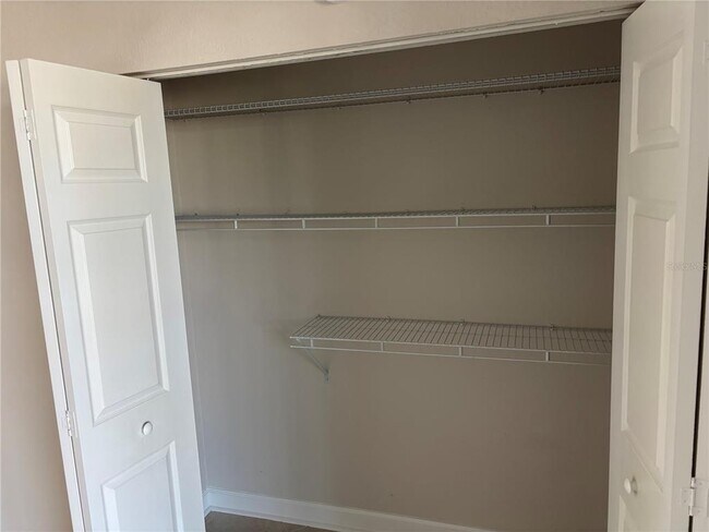 Building Photo - 7401 Bay Island Dr S