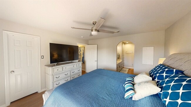 Building Photo - 13202 Gulf Beach Dr