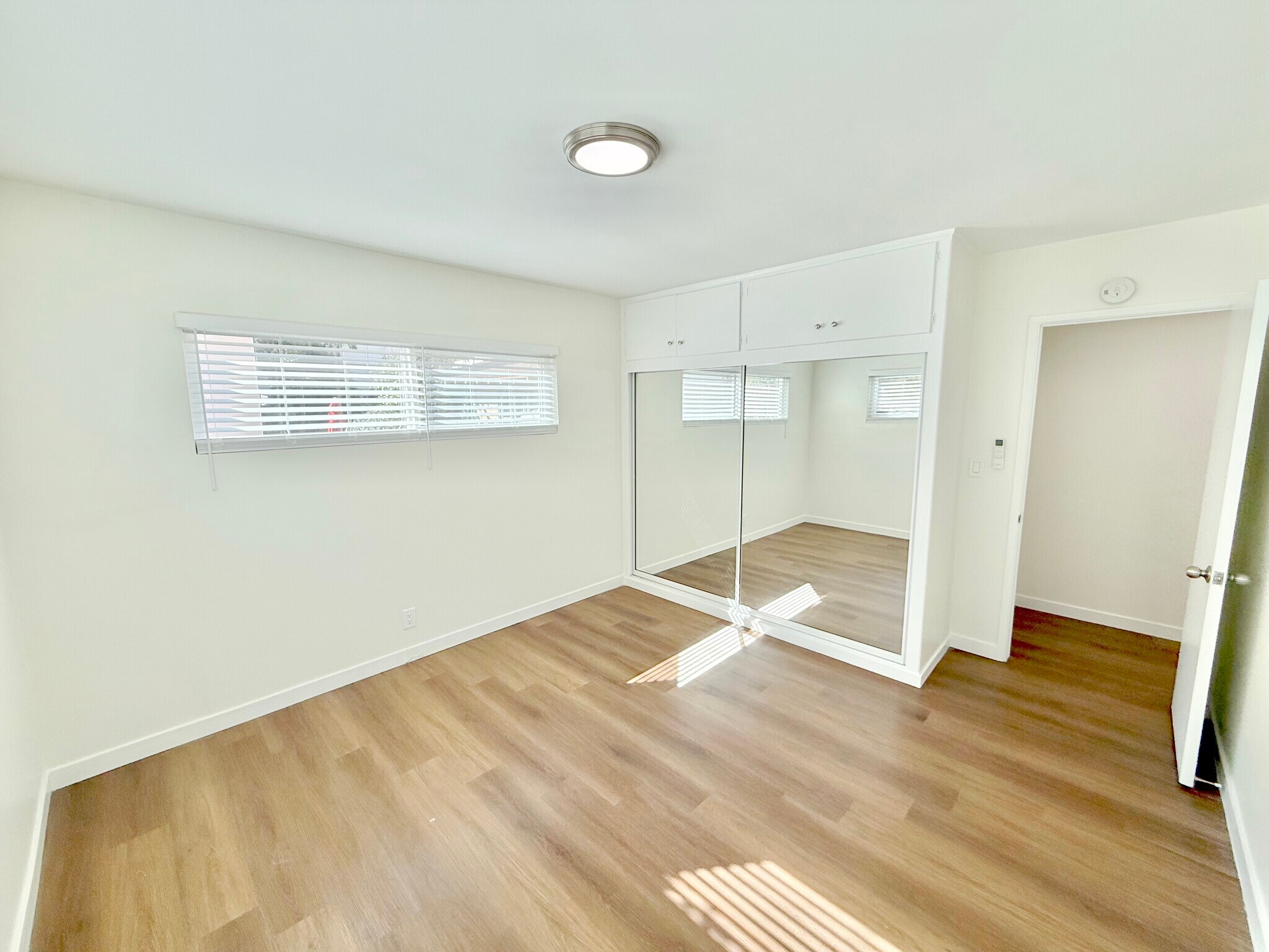 Building Photo - 231 California Ave