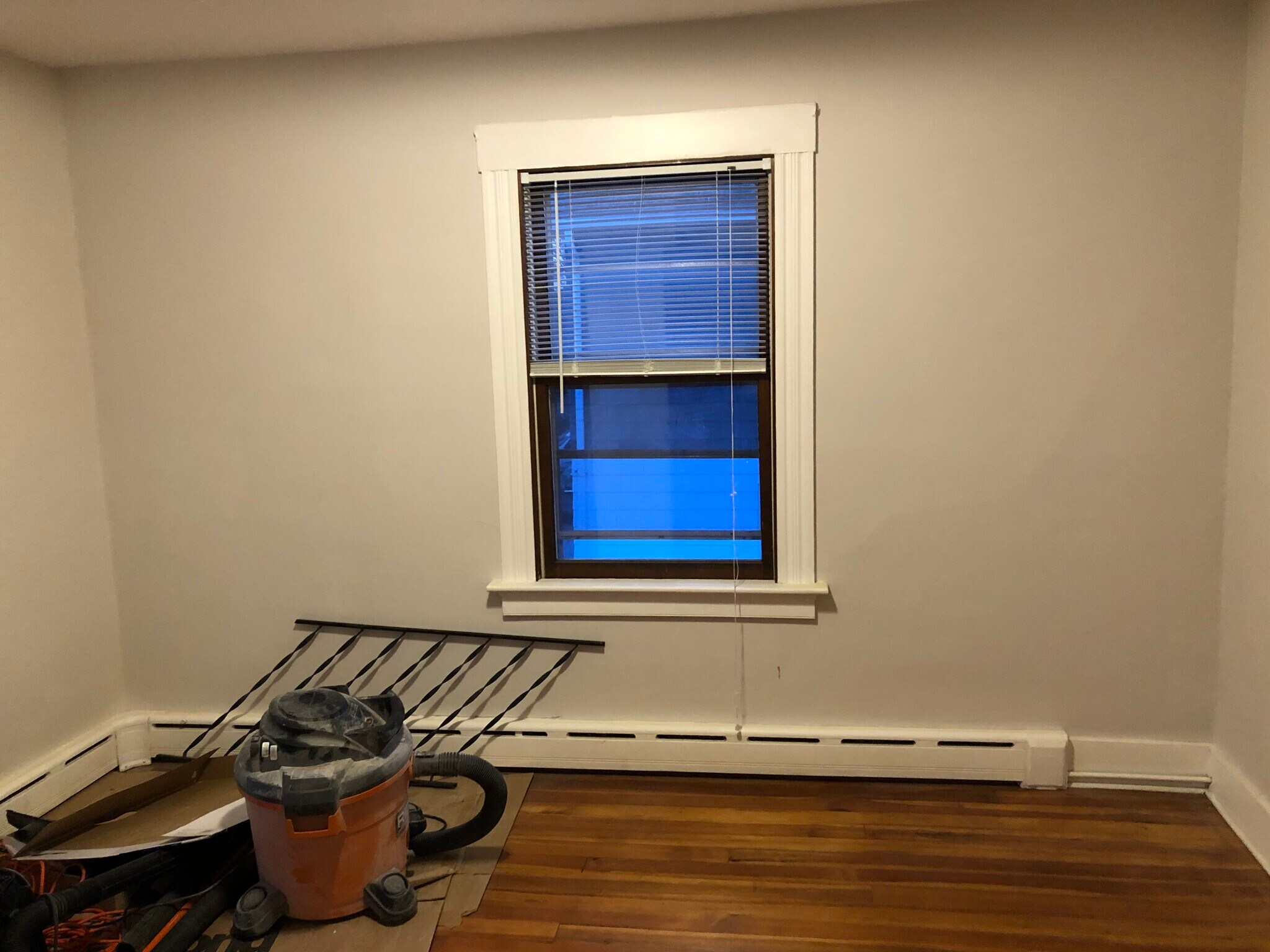 Living room - 2nd floor - 326 Winthrop St