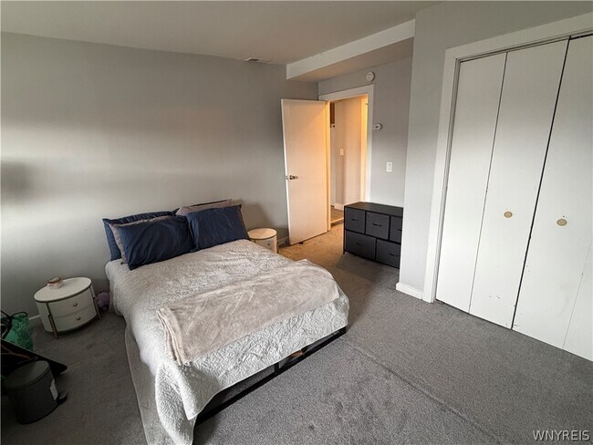 Building Photo - 370 Virginia St