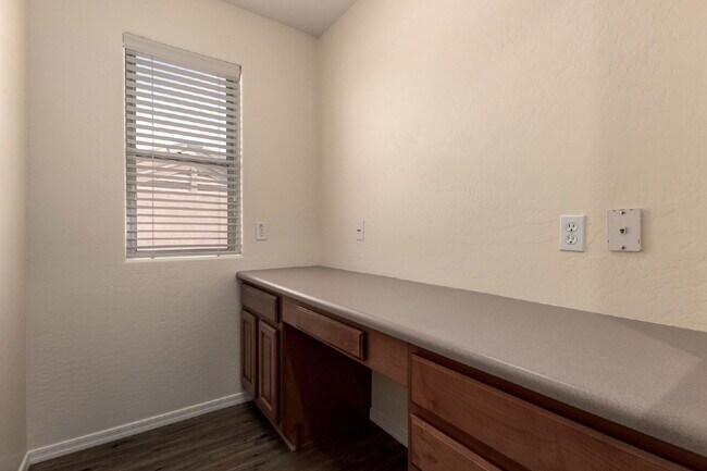 Building Photo - 4618 E Brilliant Sky Dr