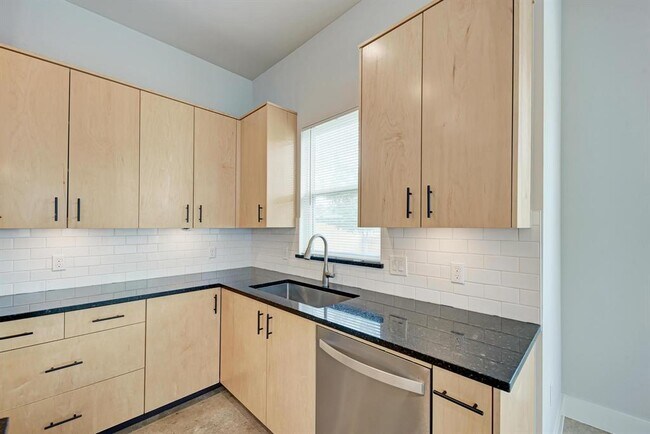 Building Photo - 7710 Watson St