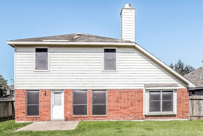 Building Photo - 16707 Great Oaks Glen Dr
