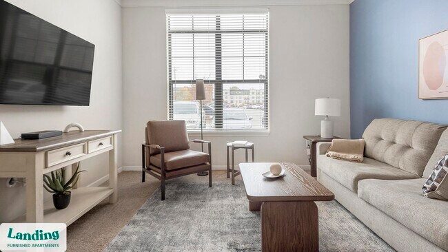 Building Photo - 4050 W Pine Blvd