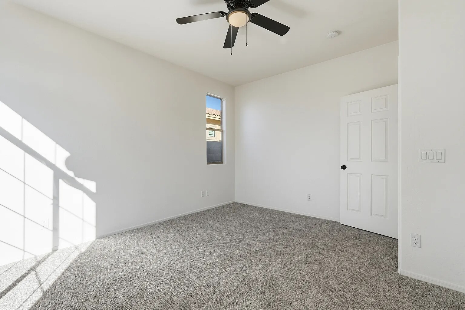 Building Photo - 5185 S Eileen Dr