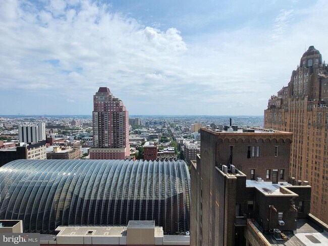Building Photo - 1420 Locust St