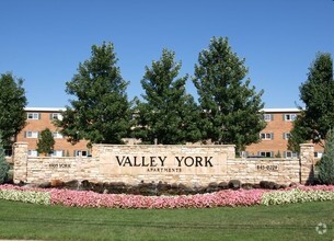 Building Photo - Valley York Apartments