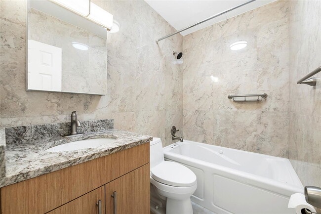 Building Photo - 2170 NE 51st Ct