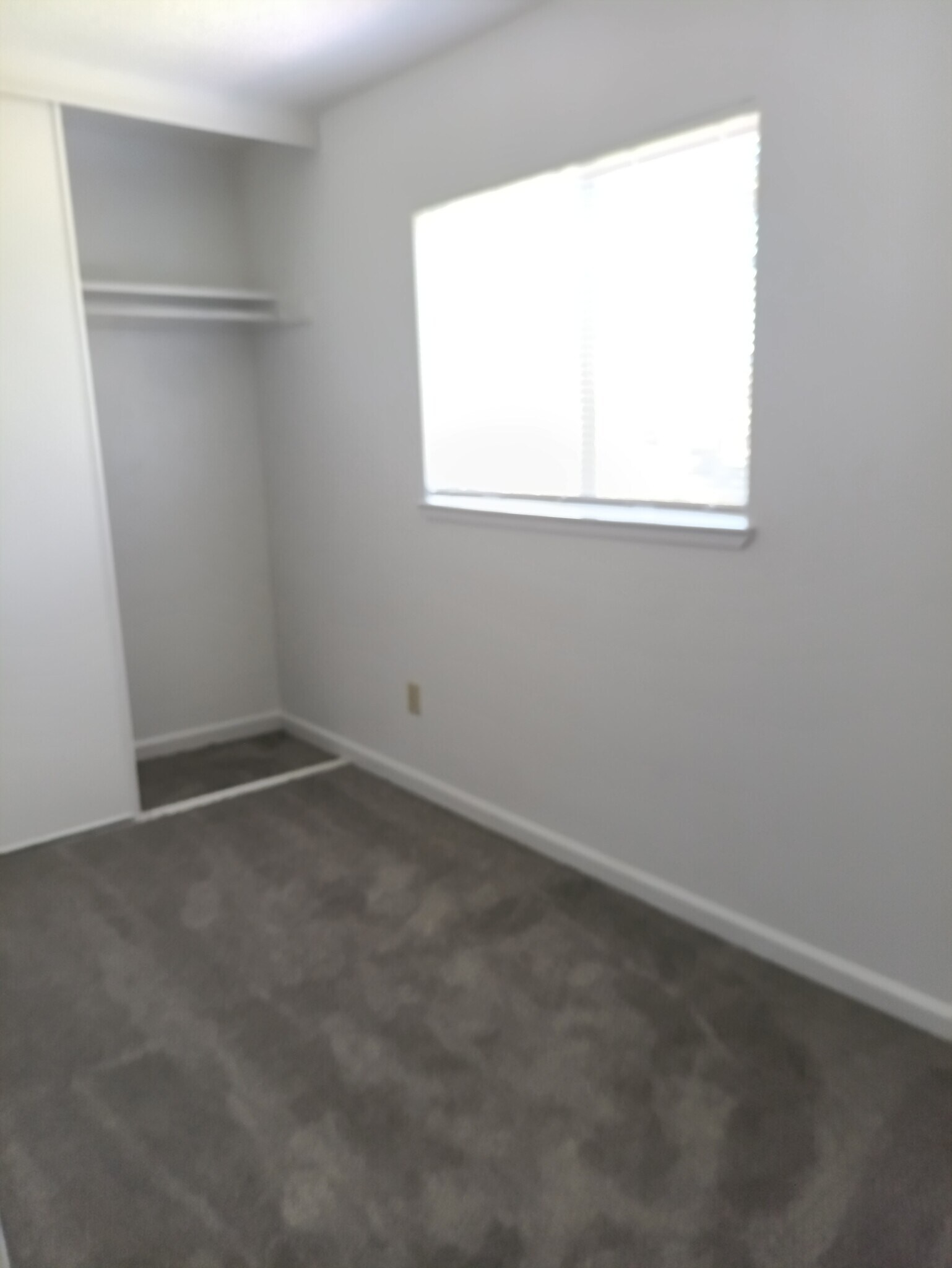 Building Photo - 14715 Cresta Ave