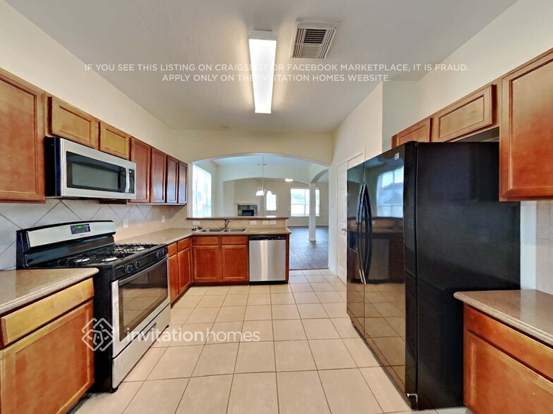 Building Photo - 21 Oakland Park Dr