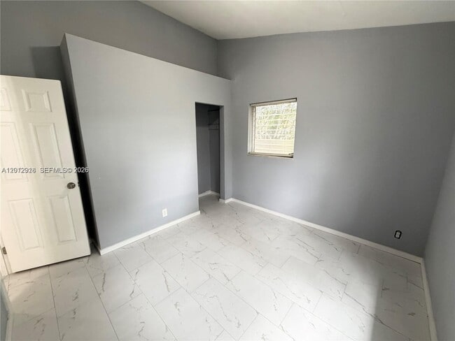 Building Photo - 836 NW 12th Terrace
