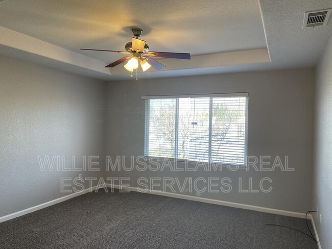 Building Photo - 4117 Rogers Canyon Rd