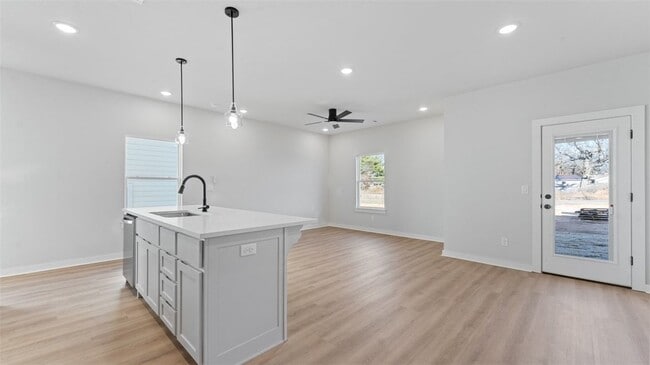 Building Photo - 1711 Cuppett Cir