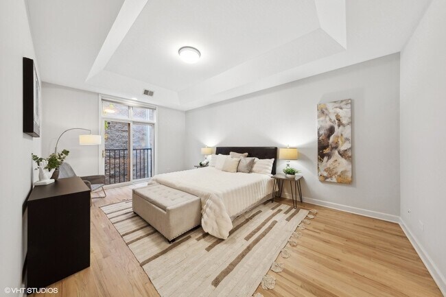 Building Photo - 820 W Hubbard St