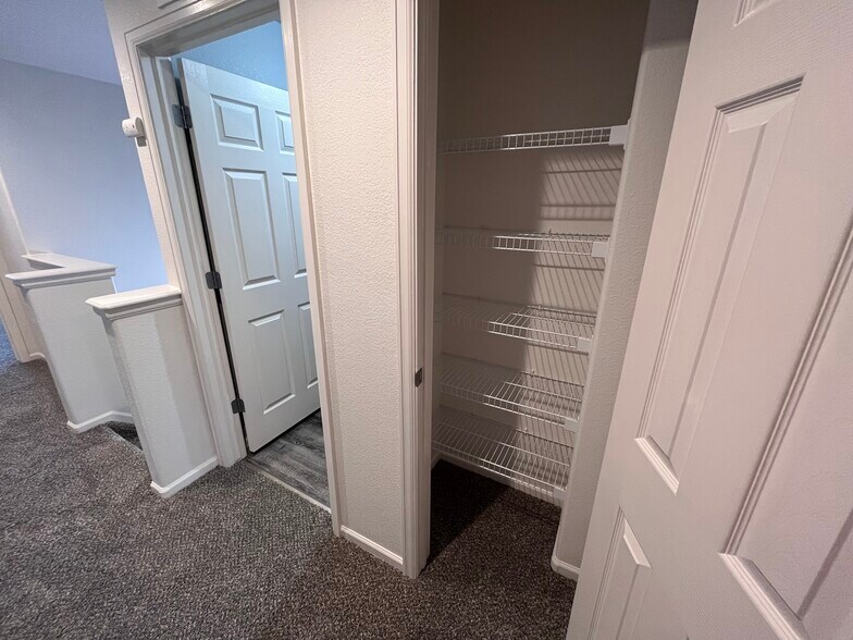 Building Photo - 1888 Reilly Grv