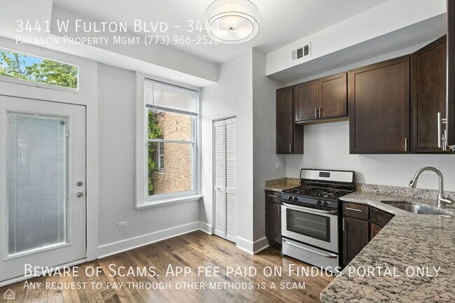 Building Photo - 3441 W Fulton Blvd