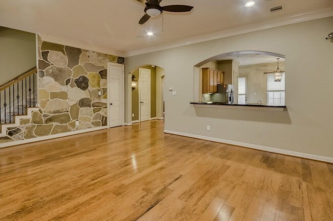 Building Photo - 1143 Sopris Dr