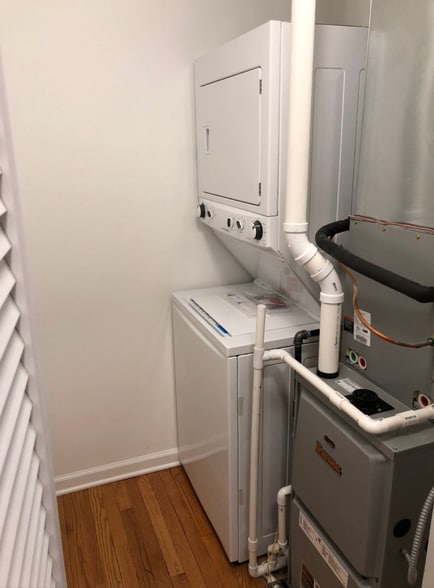 Building Photo - 3217 W Cullom Ave