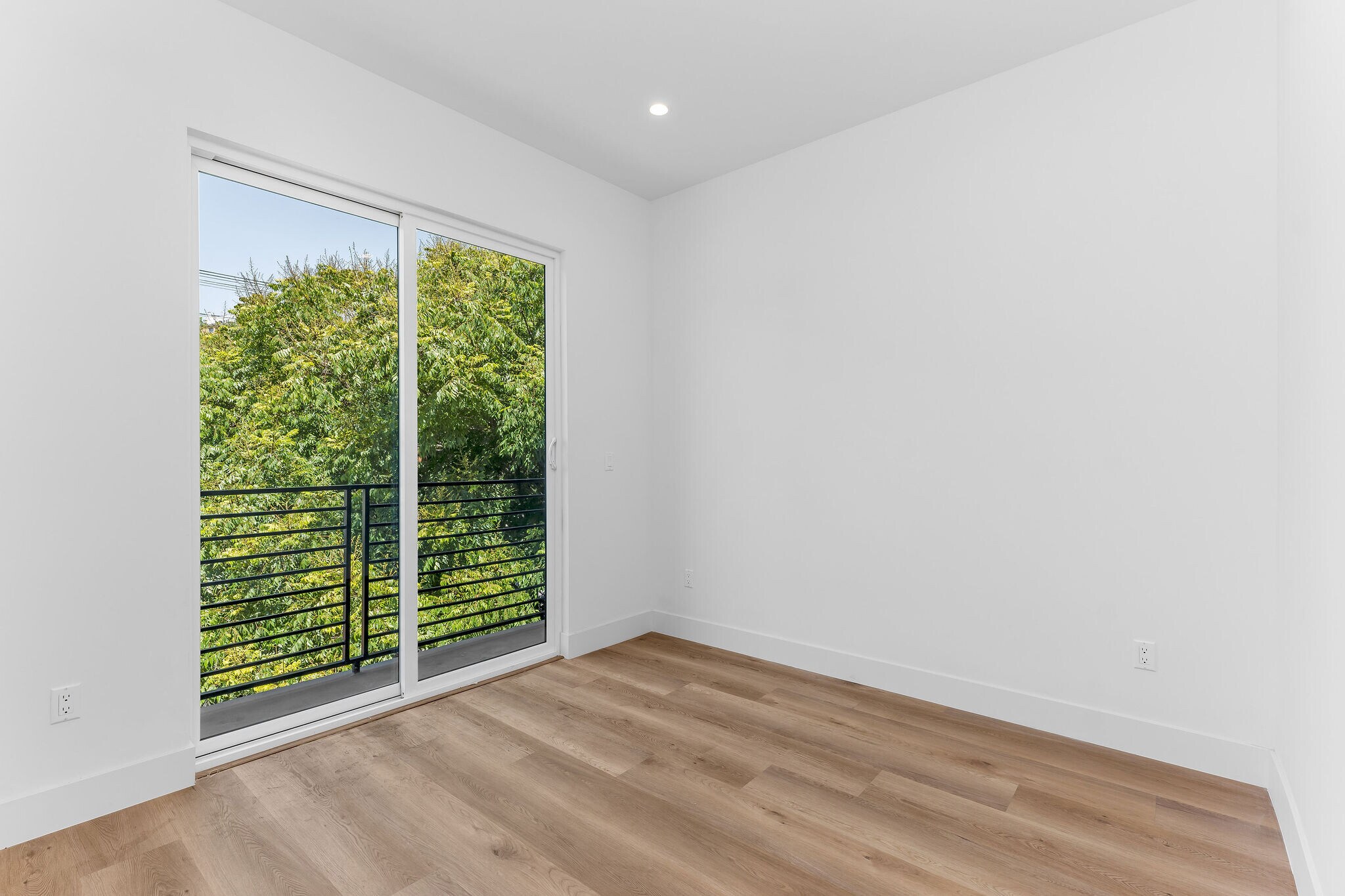 Building Photo - 1834 Echo Park Ave