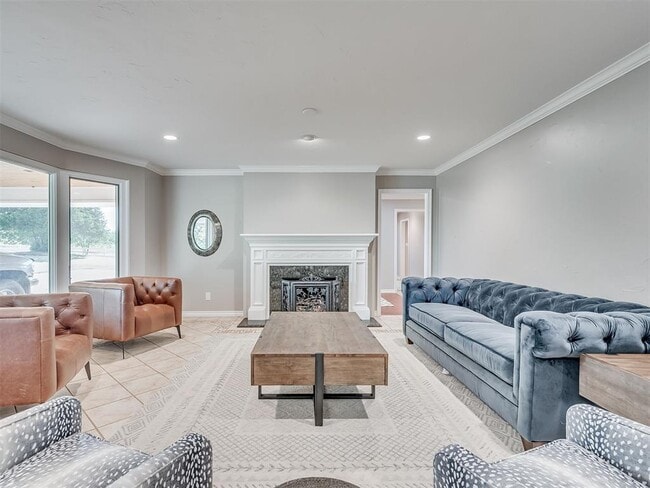 Building Photo - 1516 E Britton Rd