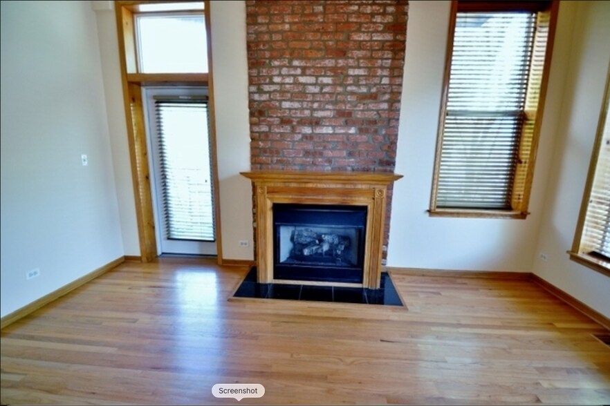 Building Photo - 6412 S Woodlawn Ave