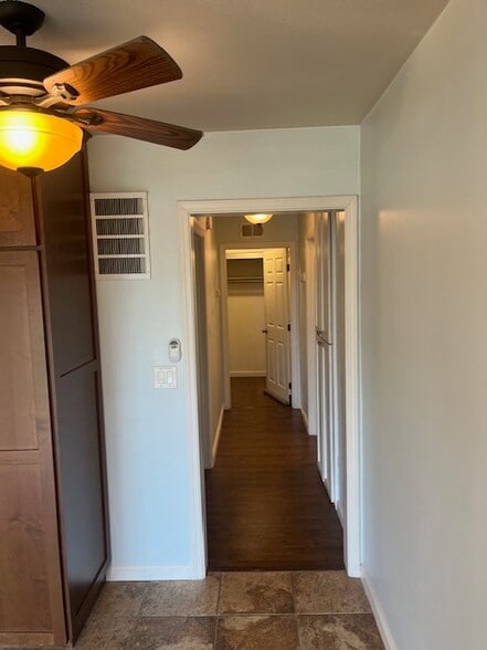 Building Photo - 6655 Esplanade