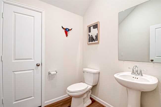 Building Photo - 617 Aspen Falls Ct