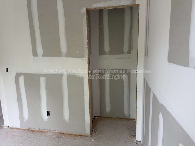 Building Photo - 1203 Fern St