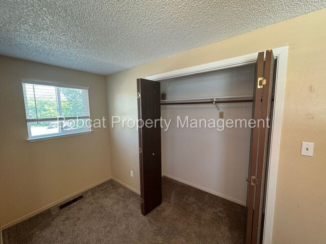 Building Photo - 20 Bodie Dr