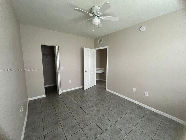 Building Photo - 1106 Belmont Ln