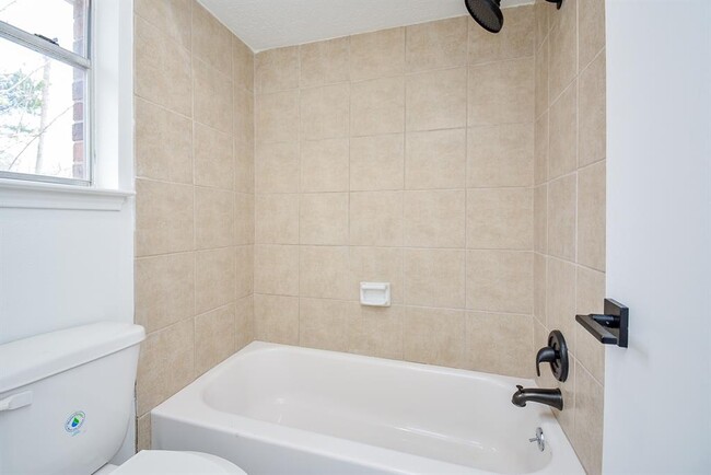 Building Photo - 1510 Plumwood Dr