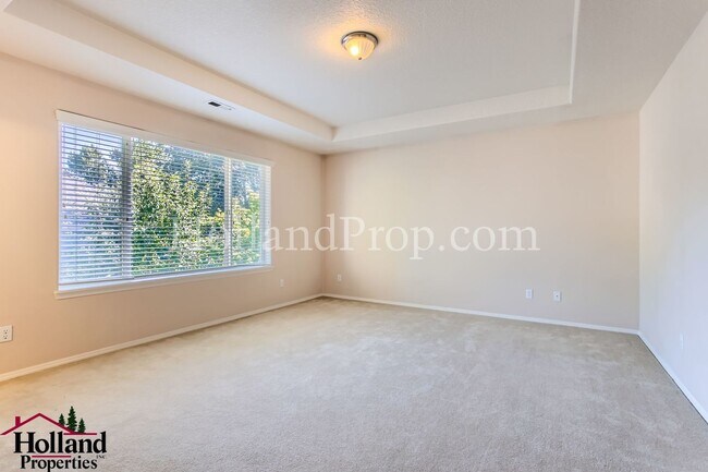 Building Photo - Spacious 4-Bedroom Home in Orenco Gardens ...
