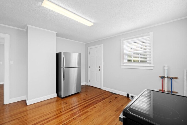 Building Photo - Inman Charm: Walk to Downtown! Cozy 2-Bed ...