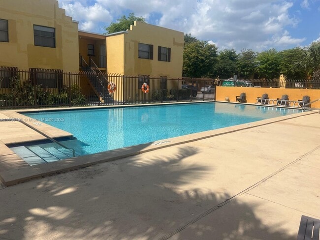 Primary Photo - 686 NW 114th Ave