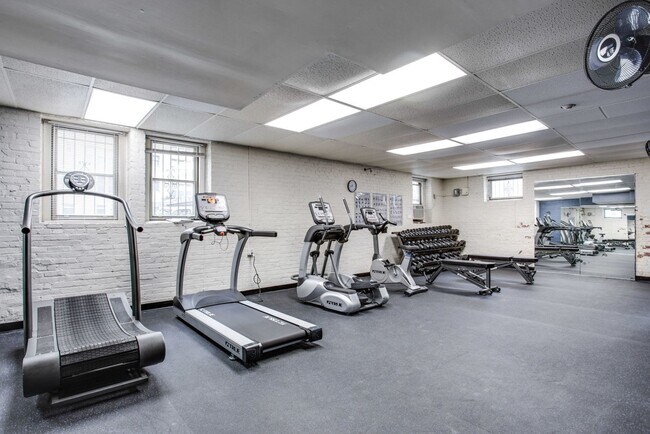 Building Photo - Spacious Studio Across from Meridian Hill Park!