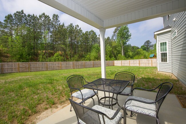 Building Photo - "Spacious 4 Bed, 2.5 Bath Rental in Vass, ...