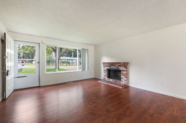 Building Photo - Tumwater rambler with 3bdrms 1.75 baths 2 ...