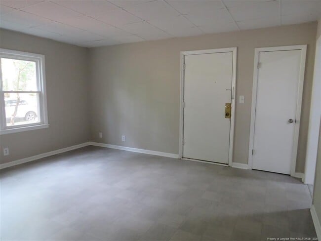 Building Photo - 1608 Fayette Ave