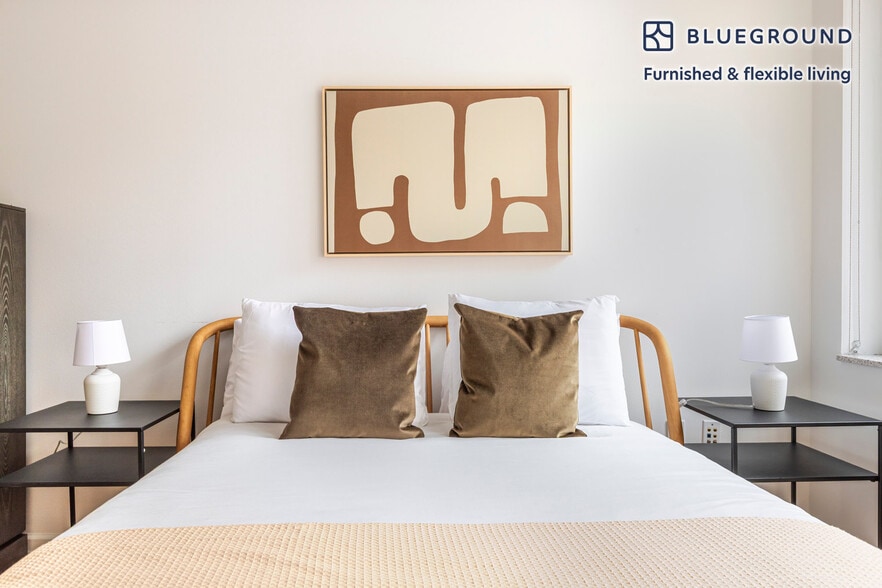 Building Photo - 535 W 23rd St