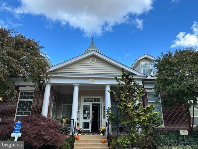 Building Photo - 1550 Spring Gate Dr.